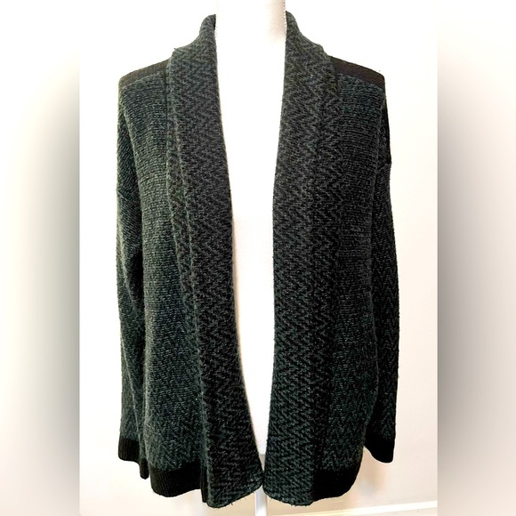 Cabi Fireside Cardigan Sweater Style 3015 Green/Black Chevron Knit Size Large - Picture 1 of 10
